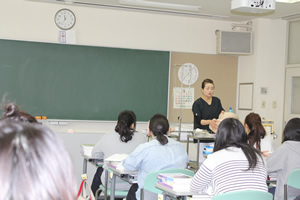 助産学校での講義